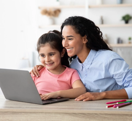 Online educational therapy helping children build communication skills